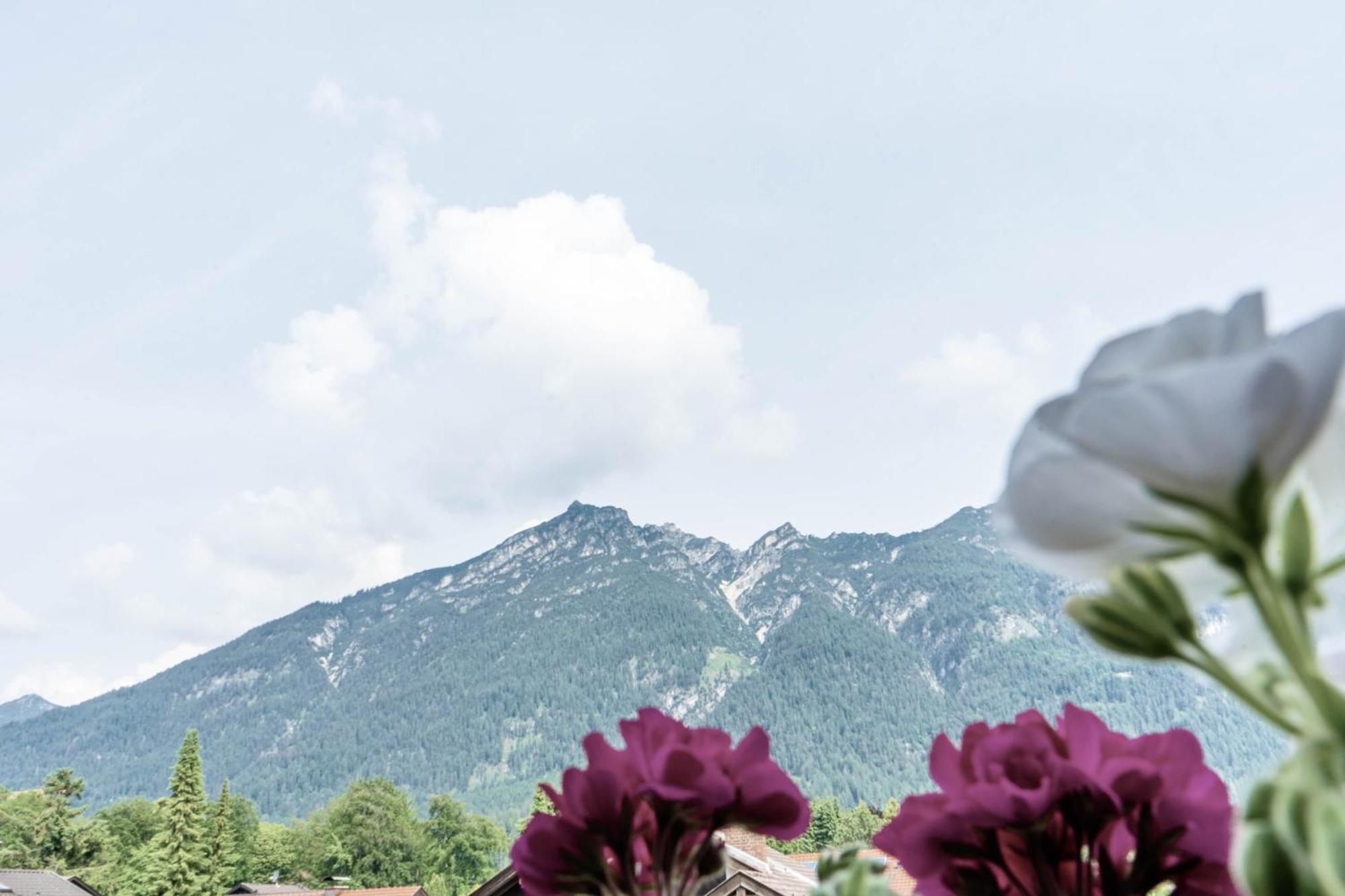 Gaestehaus Quirin Garmisch-Partenkirchen Exterior photo